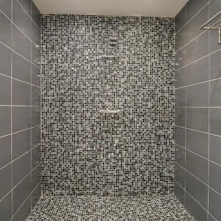 Cristo Too Villa Lagos