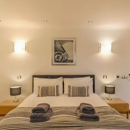 Cristo Too Willa Lagos