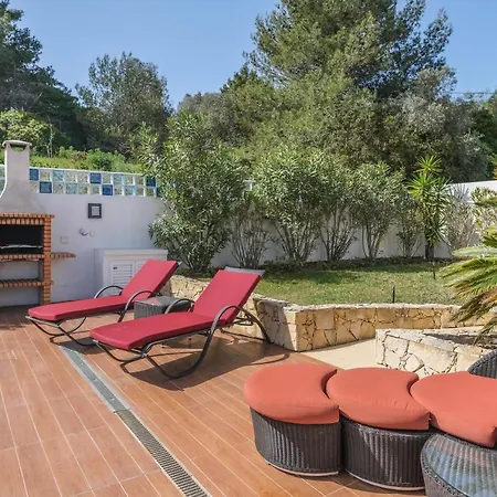 Cristo Too فيلة لاغوس