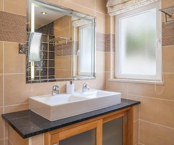 Cristo Too ラゴス