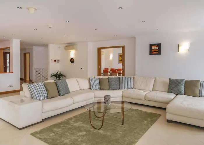 Cristo Too ヴィラ ラゴス